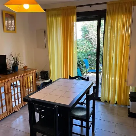 686 4 Personnes - Port Venus Piscine * Agde